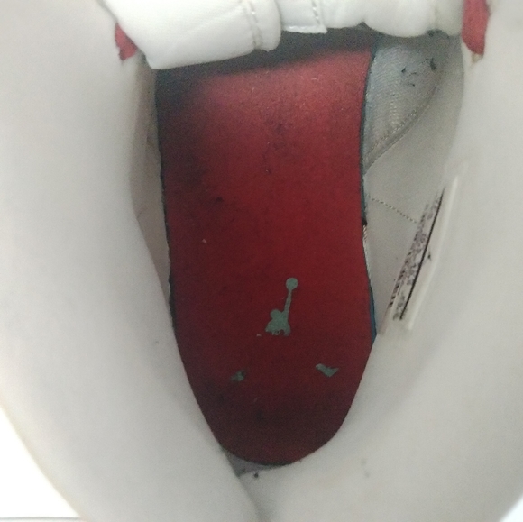 Shoes - Picture 7 of 9